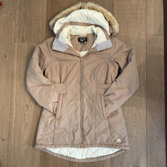 Mountain Hardwear Tan Ski Jacket with Insulated Design - Picture 4 of 16